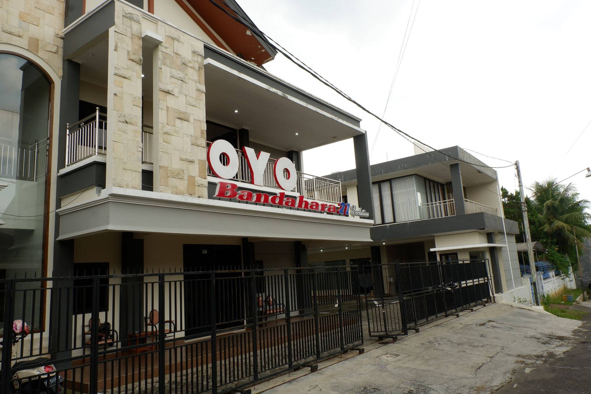 Reddoorz Near Cyber Mall Hotel Malang Exterior photo